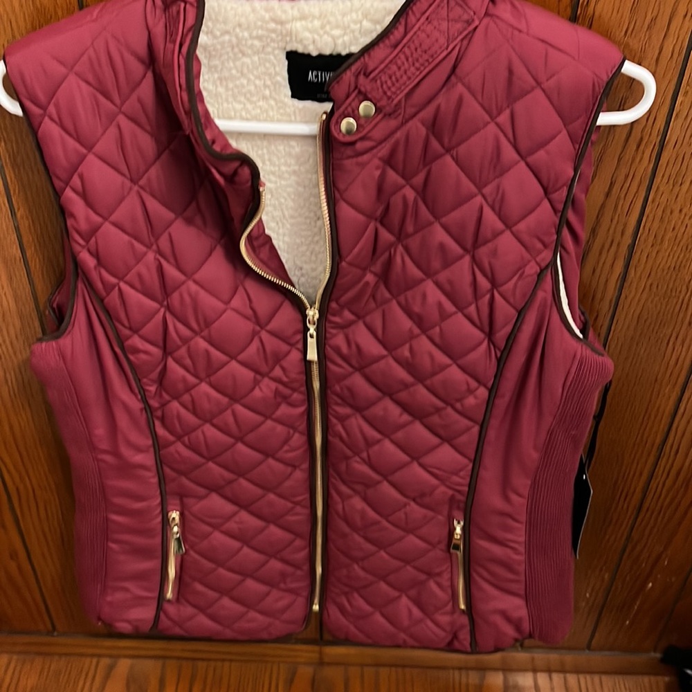 Womens burgundy trimmed in black size large nwt - Picture 7 of 14